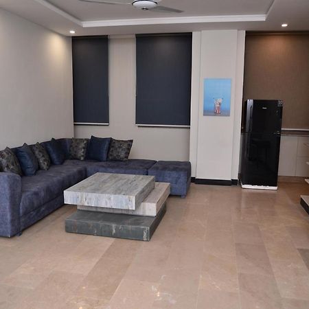 The Bliss Aparthotel Rawalpindi Bagian luar foto