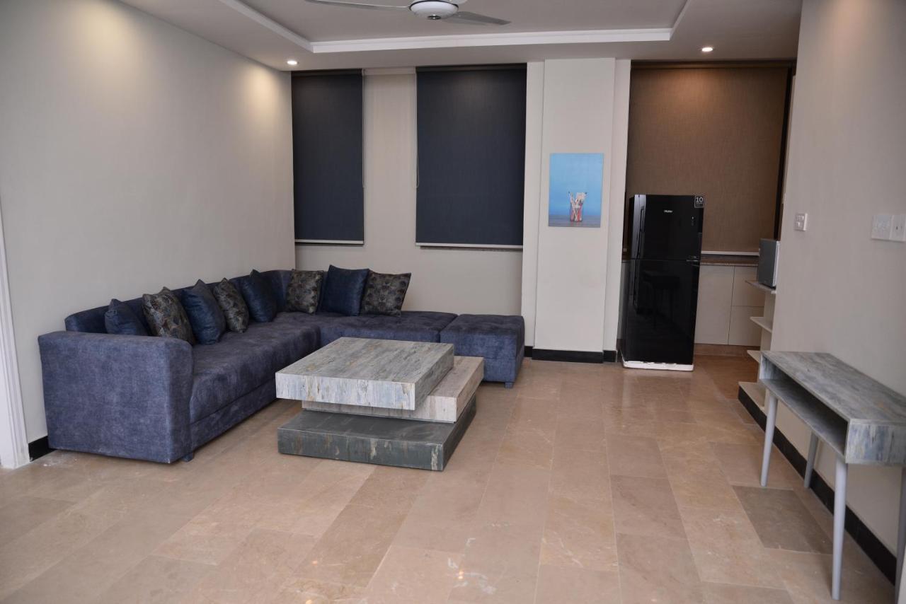 The Bliss Aparthotel Rawalpindi Bagian luar foto