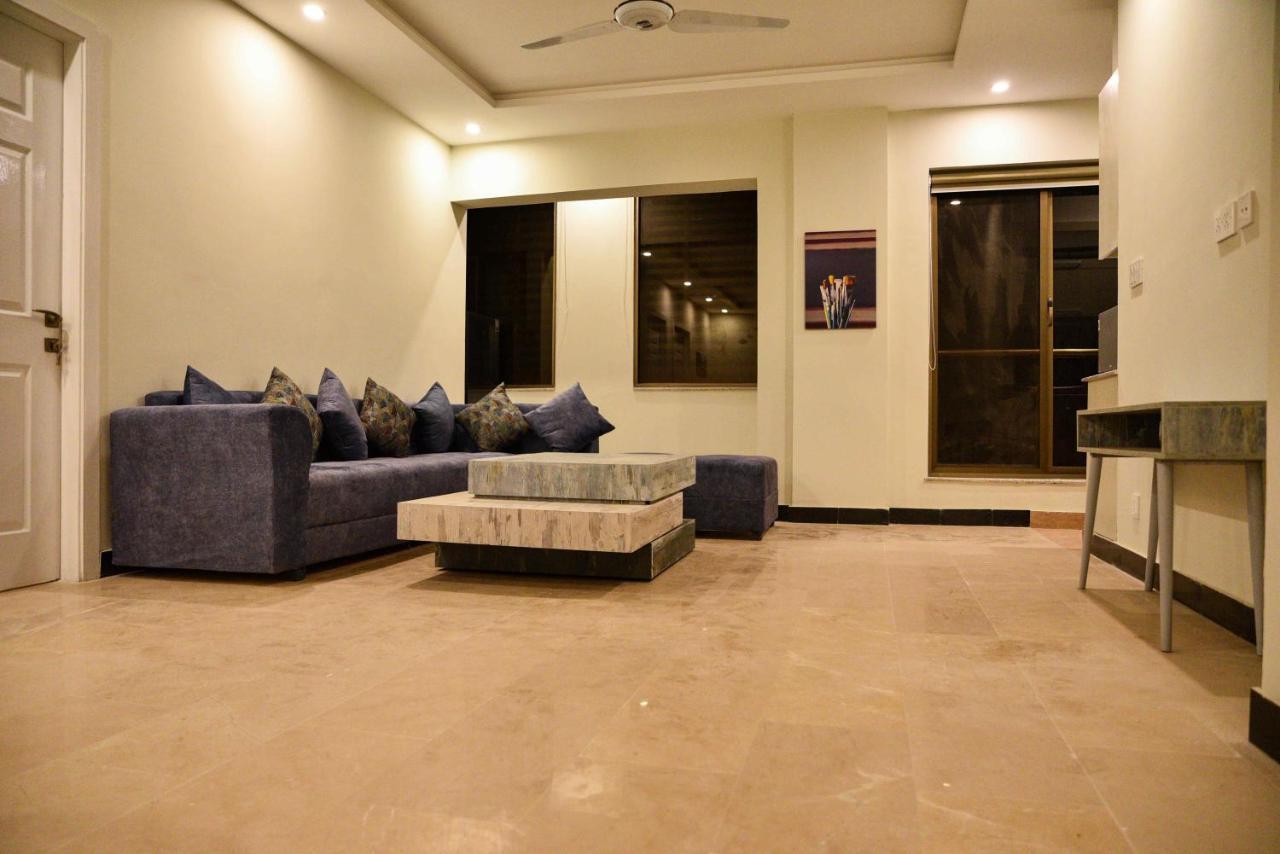 The Bliss Aparthotel Rawalpindi Bagian luar foto