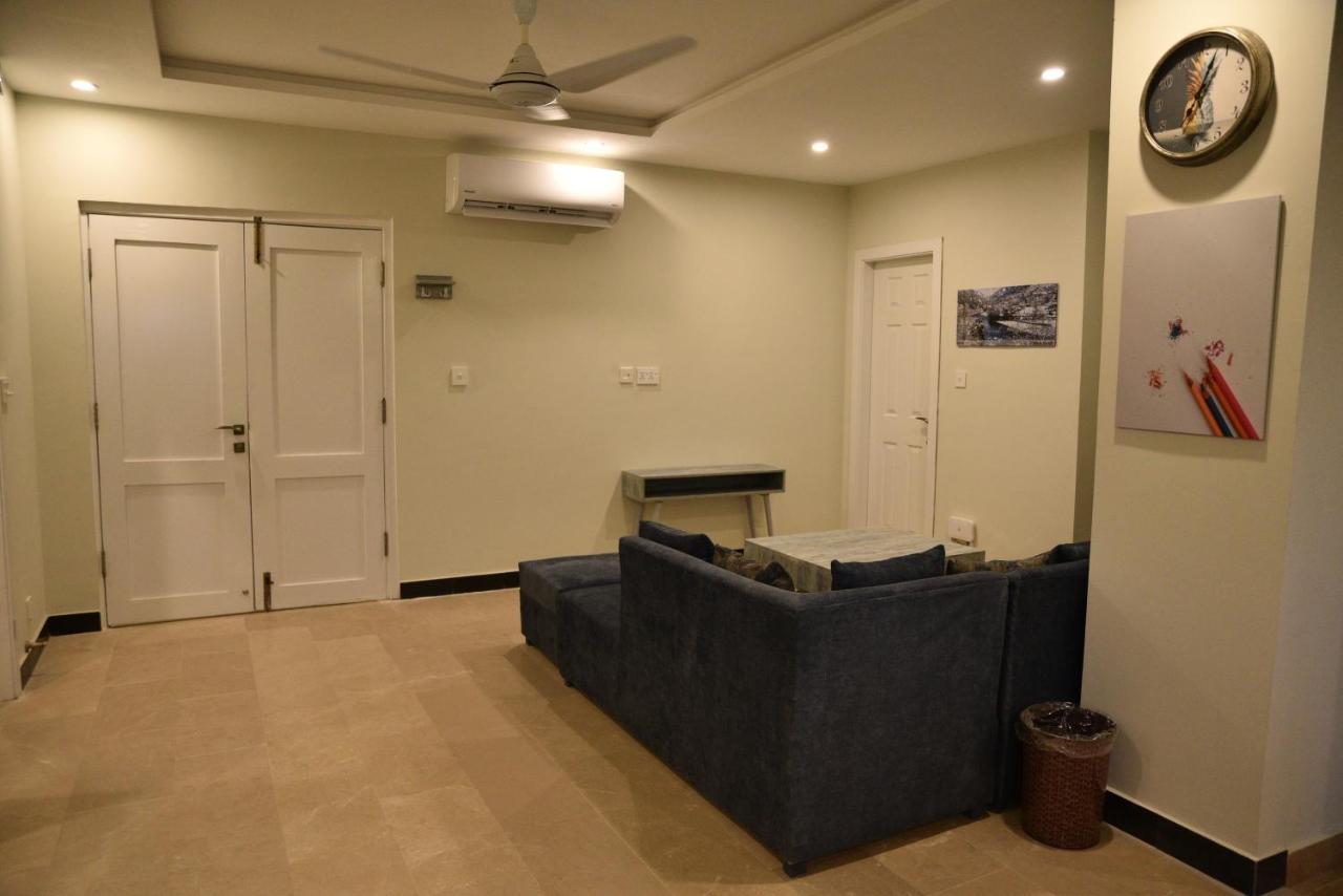 The Bliss Aparthotel Rawalpindi Bagian luar foto