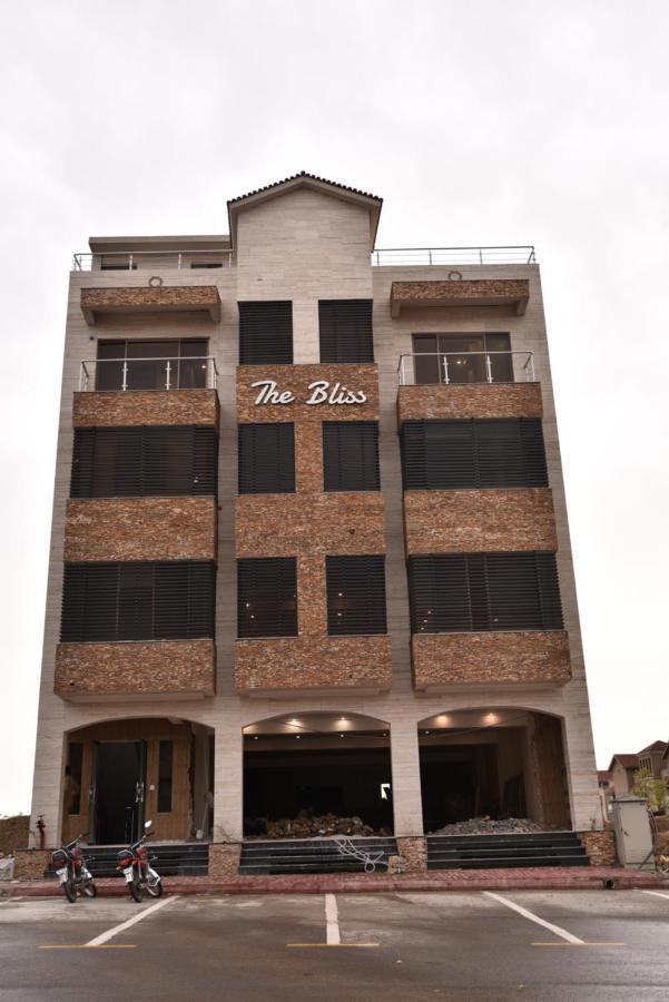 The Bliss Aparthotel Rawalpindi Bagian luar foto